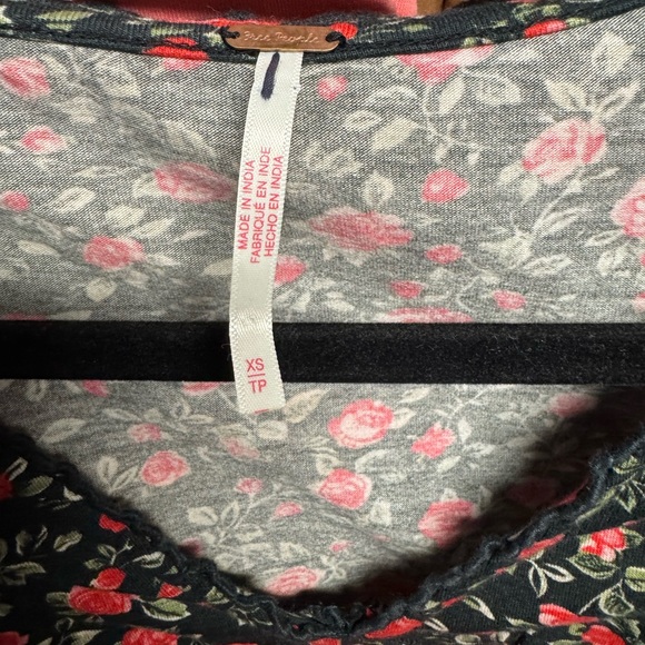 Free People Abundance Long-Sleeve Top in Black NWOT Retail $68 - Picture 7 of 7